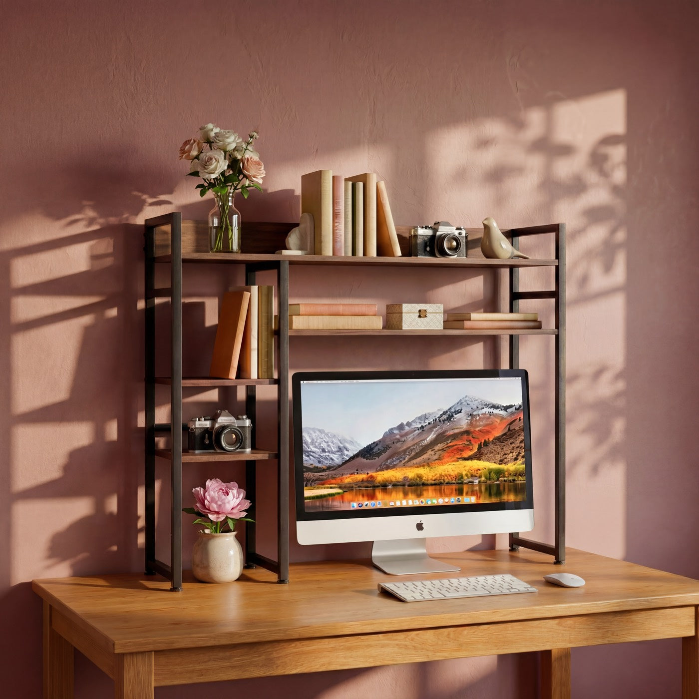 Shelf features detail